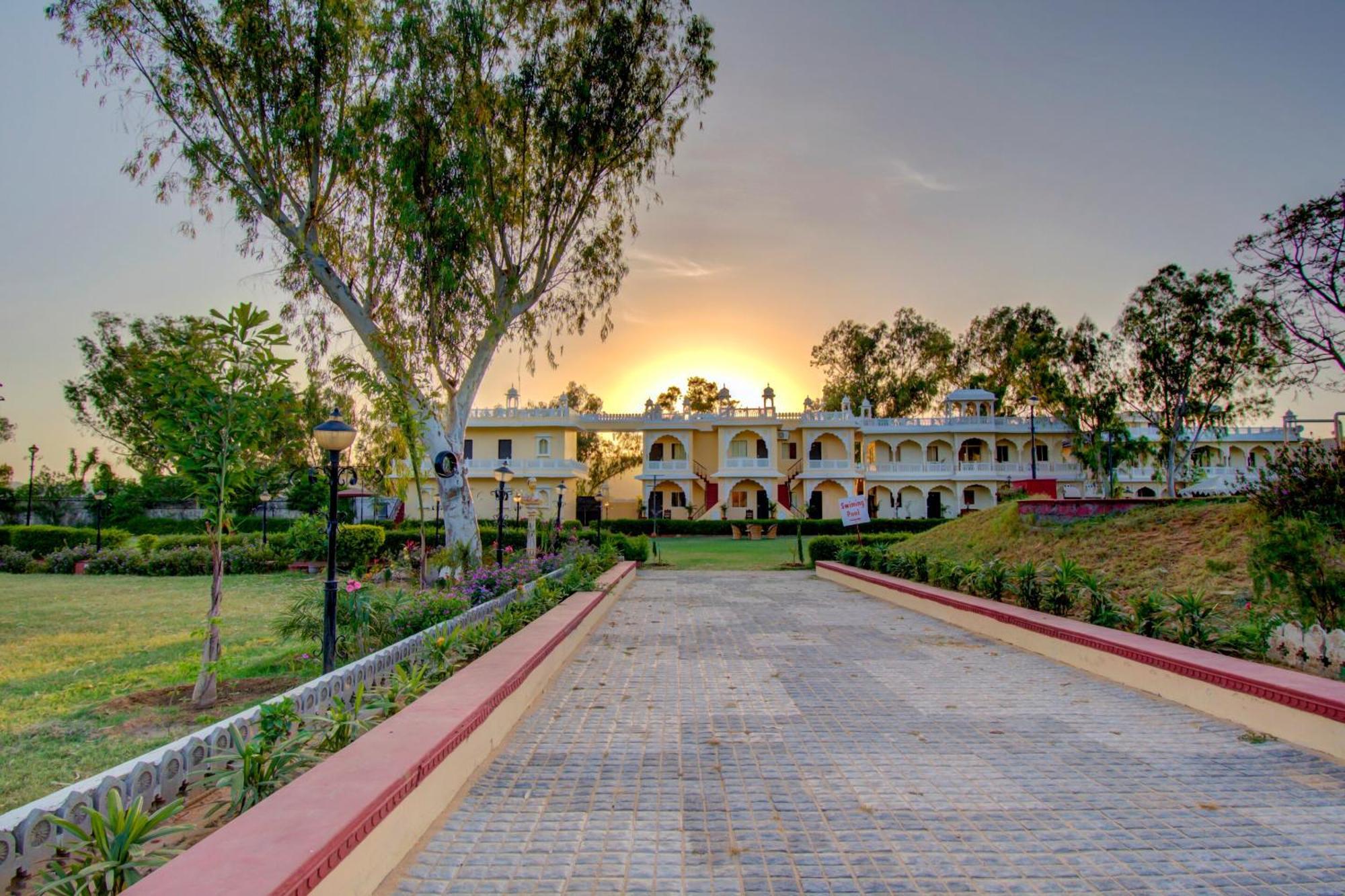 Palette - Rani Bagh Resort Jaipur Exterior photo